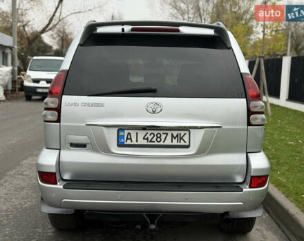 Серый Тойота Ленд Крузер Прадо, объемом двигателя 4 л и пробегом 330 тыс. км за 13350 $, фото 5 на Automoto.ua