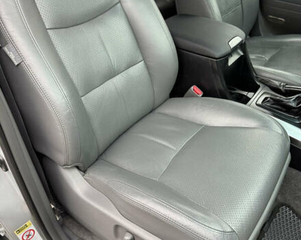 Серый Тойота Ленд Крузер Прадо, объемом двигателя 4 л и пробегом 330 тыс. км за 13350 $, фото 22 на Automoto.ua