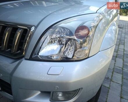 Серый Тойота Ленд Крузер Прадо, объемом двигателя 4 л и пробегом 218 тыс. км за 18000 $, фото 19 на Automoto.ua