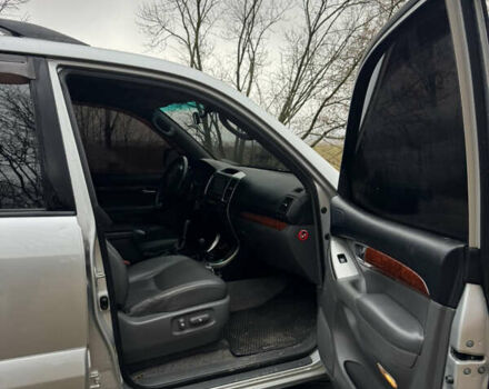 Серый Тойота Ленд Крузер Прадо, объемом двигателя 3.96 л и пробегом 193 тыс. км за 16600 $, фото 8 на Automoto.ua