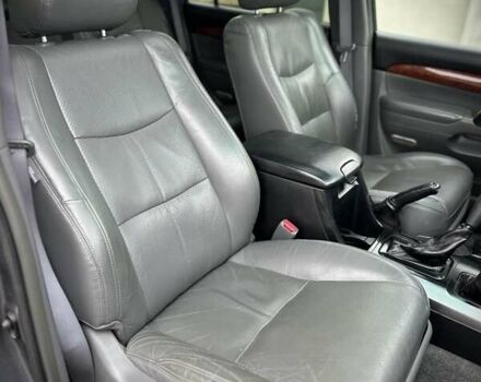 Серый Тойота Ленд Крузер Прадо, объемом двигателя 4 л и пробегом 245 тыс. км за 17000 $, фото 10 на Automoto.ua