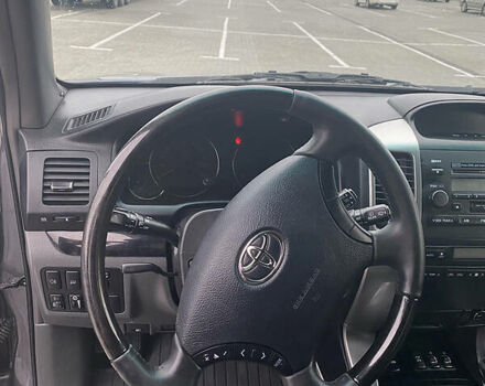 Серый Тойота Ленд Крузер Прадо, объемом двигателя 4 л и пробегом 230 тыс. км за 14000 $, фото 19 на Automoto.ua