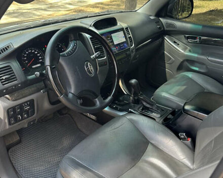 Серый Тойота Ленд Крузер Прадо, объемом двигателя 4 л и пробегом 360 тыс. км за 21000 $, фото 3 на Automoto.ua