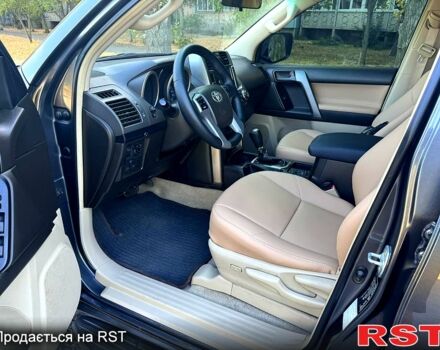 Серый Тойота Ленд Крузер Прадо, объемом двигателя 2.7 л и пробегом 255 тыс. км за 21900 $, фото 2 на Automoto.ua