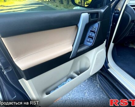 Серый Тойота Ленд Крузер Прадо, объемом двигателя 2.7 л и пробегом 255 тыс. км за 21900 $, фото 6 на Automoto.ua