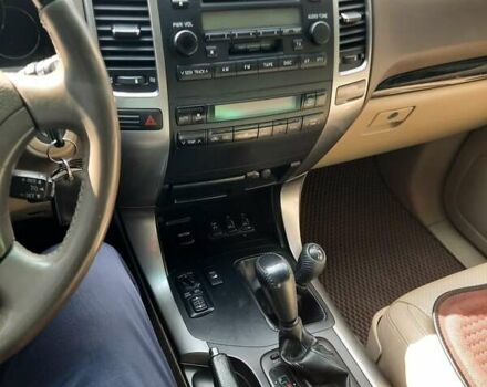 Серый Тойота Ленд Крузер Прадо, объемом двигателя 3.96 л и пробегом 254 тыс. км за 20500 $, фото 7 на Automoto.ua