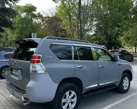 Серый Тойота Ленд Крузер Прадо, объемом двигателя 3 л и пробегом 320 тыс. км за 18200 $, фото 3 на Automoto.ua