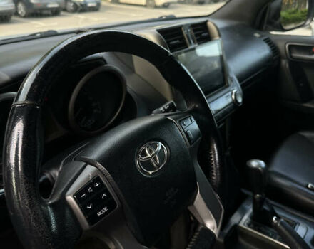 Серый Тойота Ленд Крузер Прадо, объемом двигателя 3 л и пробегом 320 тыс. км за 18200 $, фото 9 на Automoto.ua