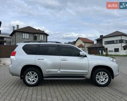 Серый Тойота Ленд Крузер Прадо, объемом двигателя 4 л и пробегом 220 тыс. км за 24300 $, фото 12 на Automoto.ua