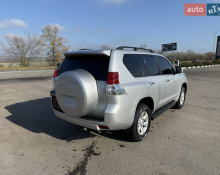 Серый Тойота Ленд Крузер Прадо, объемом двигателя 2.7 л и пробегом 200 тыс. км за 18499 $, фото 6 на Automoto.ua