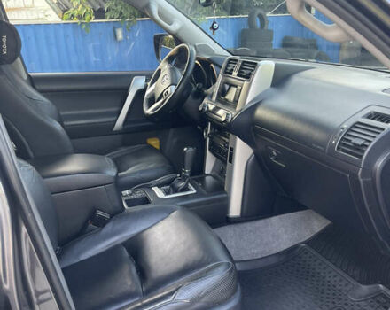 Серый Тойота Ленд Крузер Прадо, объемом двигателя 3 л и пробегом 478 тыс. км за 21500 $, фото 9 на Automoto.ua