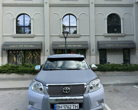 Серый Тойота Ленд Крузер Прадо, объемом двигателя 3 л и пробегом 320 тыс. км за 18200 $, фото 2 на Automoto.ua