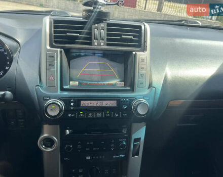 Серый Тойота Ленд Крузер Прадо, объемом двигателя 4 л и пробегом 256 тыс. км за 23900 $, фото 30 на Automoto.ua