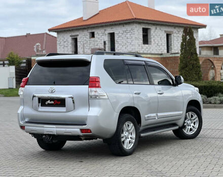 Серый Тойота Ленд Крузер Прадо, объемом двигателя 4 л и пробегом 220 тыс. км за 24300 $, фото 10 на Automoto.ua