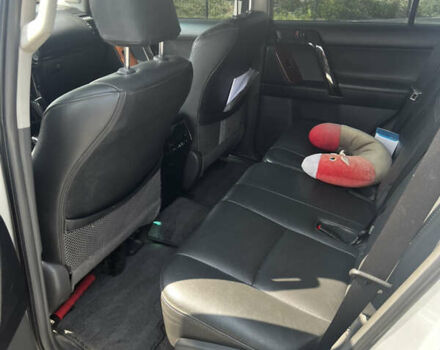 Сірий Тойота Ленд Крузер Прадо, об'ємом двигуна 2.69 л та пробігом 248 тис. км за 18300 $, фото 6 на Automoto.ua