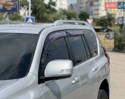 Серый Тойота Ленд Крузер Прадо, объемом двигателя 4 л и пробегом 256 тыс. км за 23900 $, фото 9 на Automoto.ua