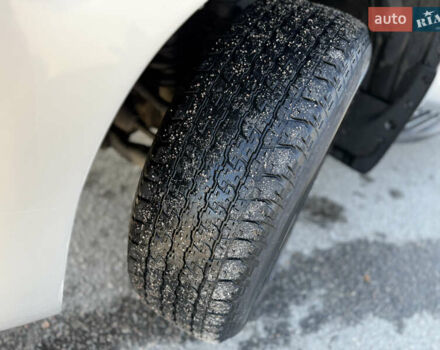 Серый Тойота Ленд Крузер Прадо, объемом двигателя 2.7 л и пробегом 200 тыс. км за 18499 $, фото 17 на Automoto.ua