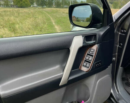 Сірий Тойота Ленд Крузер Прадо, об'ємом двигуна 2.98 л та пробігом 240 тис. км за 24500 $, фото 4 на Automoto.ua