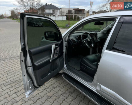 Серый Тойота Ленд Крузер Прадо, объемом двигателя 4 л и пробегом 220 тыс. км за 24300 $, фото 17 на Automoto.ua