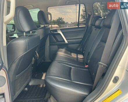 Серый Тойота Ленд Крузер Прадо, объемом двигателя 4 л и пробегом 256 тыс. км за 23900 $, фото 25 на Automoto.ua