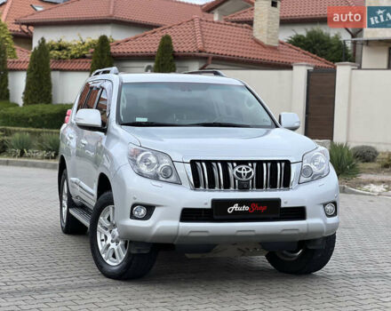 Серый Тойота Ленд Крузер Прадо, объемом двигателя 4 л и пробегом 220 тыс. км за 24300 $, фото 16 на Automoto.ua