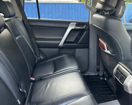 Серый Тойота Ленд Крузер Прадо, объемом двигателя 3 л и пробегом 478 тыс. км за 21500 $, фото 10 на Automoto.ua