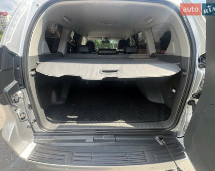 Серый Тойота Ленд Крузер Прадо, объемом двигателя 4 л и пробегом 256 тыс. км за 23900 $, фото 33 на Automoto.ua