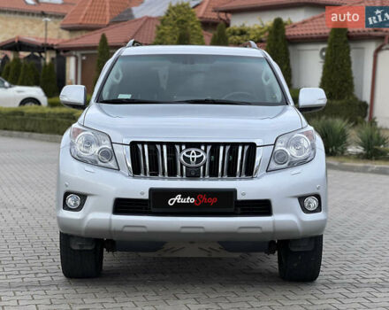 Серый Тойота Ленд Крузер Прадо, объемом двигателя 4 л и пробегом 220 тыс. км за 24300 $, фото 2 на Automoto.ua