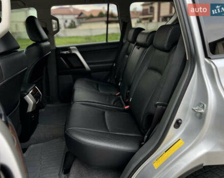 Серый Тойота Ленд Крузер Прадо, объемом двигателя 4 л и пробегом 220 тыс. км за 24300 $, фото 39 на Automoto.ua