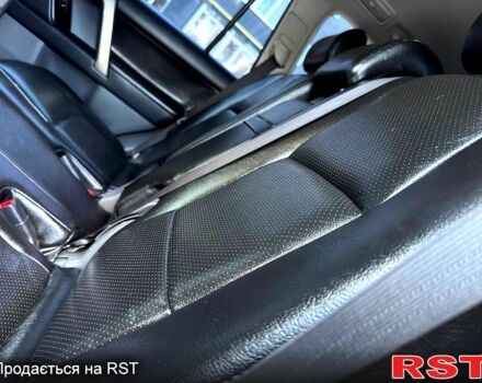 Тойота Ленд Крузер Прадо 2010 в Сумах на Automoto.ua Серый Тойота Ленд Крузер Прадо, объемом двигателя 2.7 л и пробегом 190 тыс. км за 18950 $, фото 5 на Automoto.ua