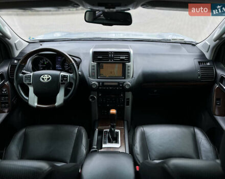 Серый Тойота Ленд Крузер Прадо, объемом двигателя 4 л и пробегом 220 тыс. км за 24300 $, фото 22 на Automoto.ua