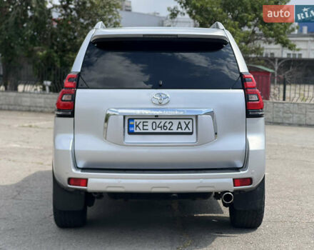 Серый Тойота Ленд Крузер Прадо, объемом двигателя 4 л и пробегом 256 тыс. км за 23900 $, фото 16 на Automoto.ua