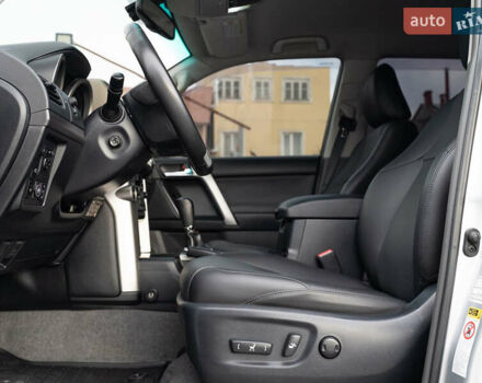 Сірий Тойота Ленд Крузер Прадо, об'ємом двигуна 3.96 л та пробігом 232 тис. км за 22900 $, фото 17 на Automoto.ua