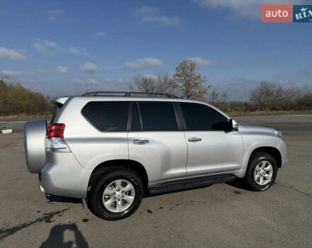 Серый Тойота Ленд Крузер Прадо, объемом двигателя 2.7 л и пробегом 200 тыс. км за 18499 $, фото 7 на Automoto.ua