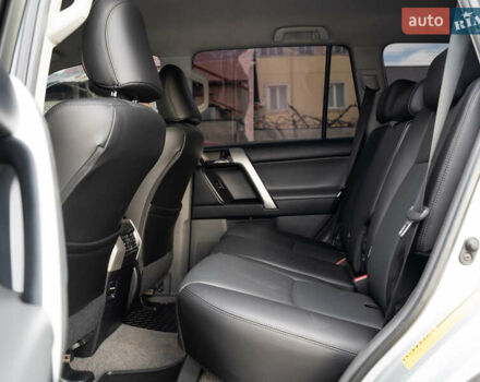 Сірий Тойота Ленд Крузер Прадо, об'ємом двигуна 3.96 л та пробігом 232 тис. км за 22900 $, фото 28 на Automoto.ua