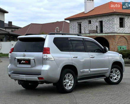 Серый Тойота Ленд Крузер Прадо, объемом двигателя 4 л и пробегом 220 тыс. км за 24300 $, фото 11 на Automoto.ua