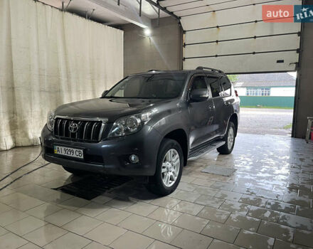 Серый Тойота Ленд Крузер Прадо, объемом двигателя 3 л и пробегом 478 тыс. км за 21500 $, фото 1 на Automoto.ua