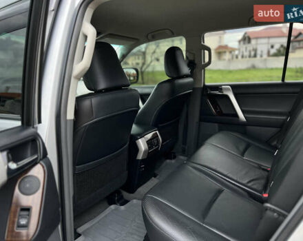 Серый Тойота Ленд Крузер Прадо, объемом двигателя 4 л и пробегом 220 тыс. км за 24300 $, фото 38 на Automoto.ua