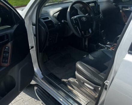 Сірий Тойота Ленд Крузер Прадо, об'ємом двигуна 2.69 л та пробігом 248 тис. км за 18300 $, фото 5 на Automoto.ua