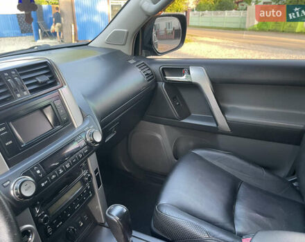Серый Тойота Ленд Крузер Прадо, объемом двигателя 3 л и пробегом 478 тыс. км за 21500 $, фото 15 на Automoto.ua