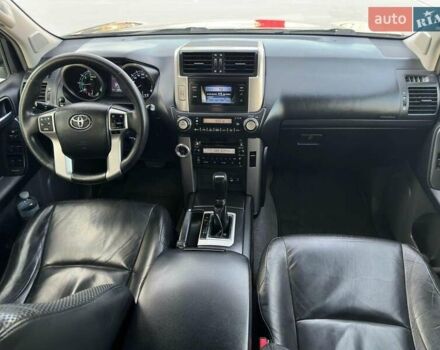 Серый Тойота Ленд Крузер Прадо, объемом двигателя 4 л и пробегом 240 тыс. км за 22950 $, фото 21 на Automoto.ua