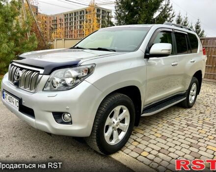 Серый Тойота Ленд Крузер Прадо, объемом двигателя 4 л и пробегом 272 тыс. км за 22700 $, фото 2 на Automoto.ua