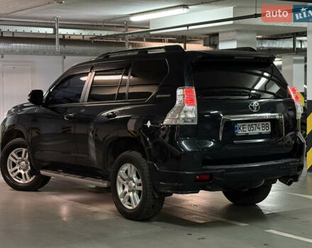 Серый Тойота Ленд Крузер Прадо, объемом двигателя 4 л и пробегом 200 тыс. км за 24500 $, фото 4 на Automoto.ua