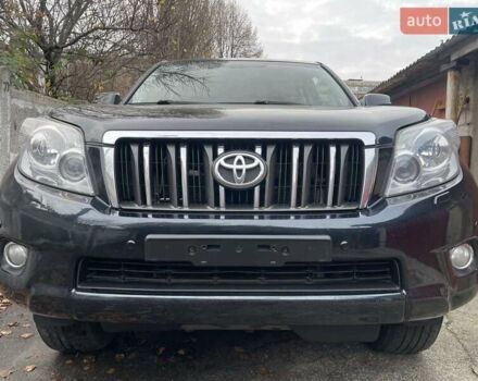 Серый Тойота Ленд Крузер Прадо, объемом двигателя 4 л и пробегом 240 тыс. км за 22950 $, фото 3 на Automoto.ua