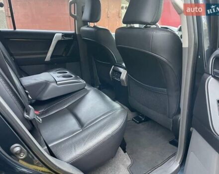 Серый Тойота Ленд Крузер Прадо, объемом двигателя 4 л и пробегом 240 тыс. км за 22950 $, фото 15 на Automoto.ua