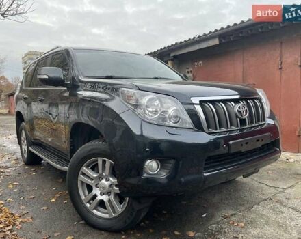 Серый Тойота Ленд Крузер Прадо, объемом двигателя 4 л и пробегом 240 тыс. км за 22950 $, фото 1 на Automoto.ua