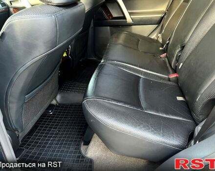 Серый Тойота Ленд Крузер Прадо, объемом двигателя 4 л и пробегом 272 тыс. км за 22700 $, фото 11 на Automoto.ua