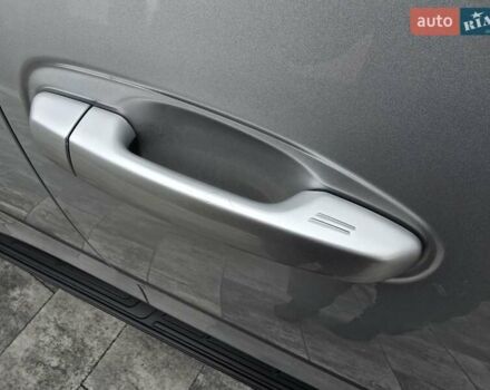 Серый Тойота Ленд Крузер Прадо, объемом двигателя 3 л и пробегом 281 тыс. км за 21900 $, фото 52 на Automoto.ua