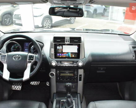 Серый Тойота Ленд Крузер Прадо, объемом двигателя 3.96 л и пробегом 295 тыс. км за 25900 $, фото 7 на Automoto.ua