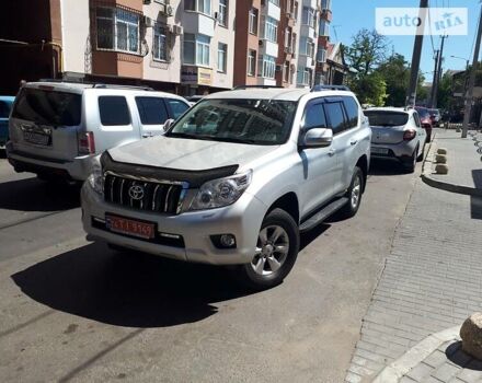 Серый Тойота Ленд Крузер Прадо, объемом двигателя 3 л и пробегом 180 тыс. км за 26800 $, фото 3 на Automoto.ua